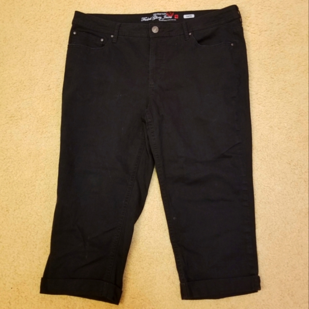 Black Jean Capris